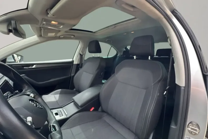 Skoda Superb din 2021 cu 58.200 km - oferta SKO108741 - foto 17