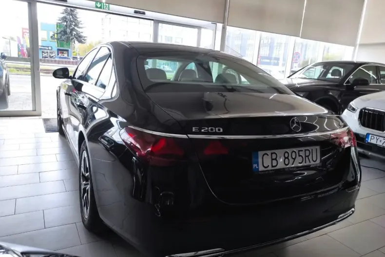 Mercedes-Benz E 200 din 2024 cu 20.000 km - oferta MER108754 - foto 5