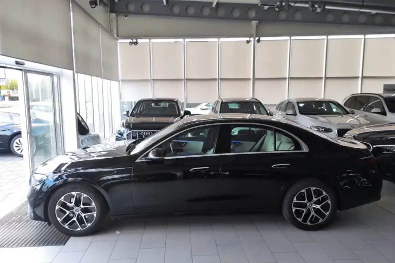 Mercedes-Benz E 200 din 2024 cu 20.000 km - oferta MER108754 - foto 6