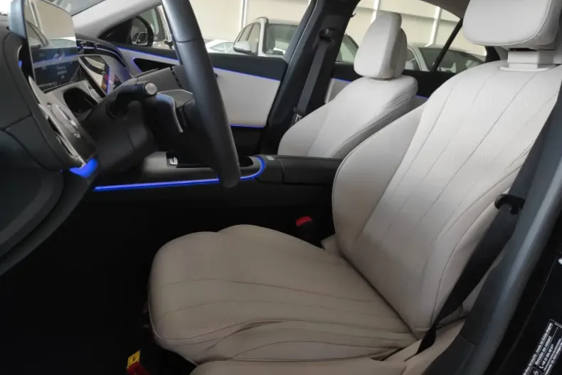 Mercedes-Benz E 200 din 2024 cu 20.000 km - oferta MER108754 - foto 14