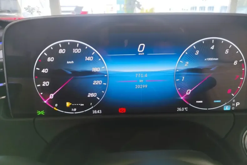 Mercedes-Benz E 200 din 2024 cu 20.000 km - oferta MER108754 - foto 17