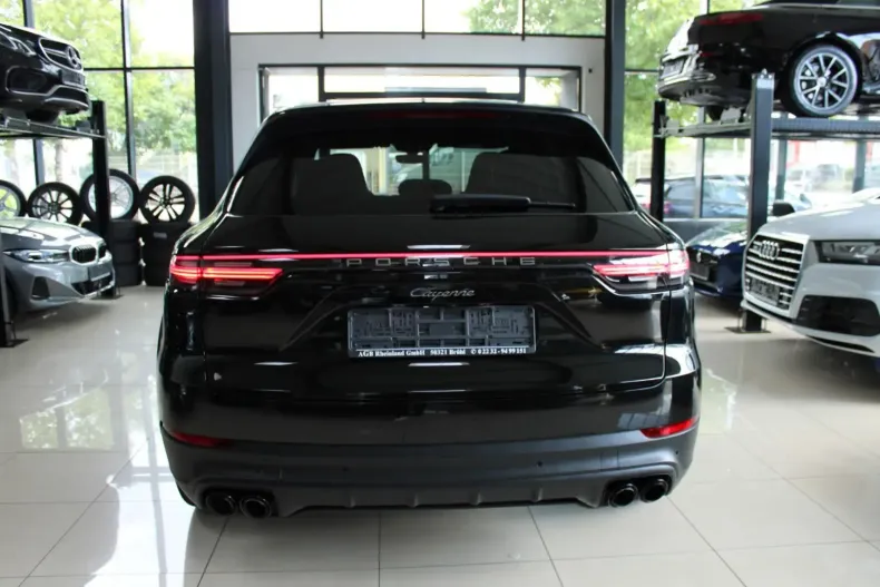 Porsche Cayenne din 2023 cu 41.730 km - oferta POR108757 - foto 4