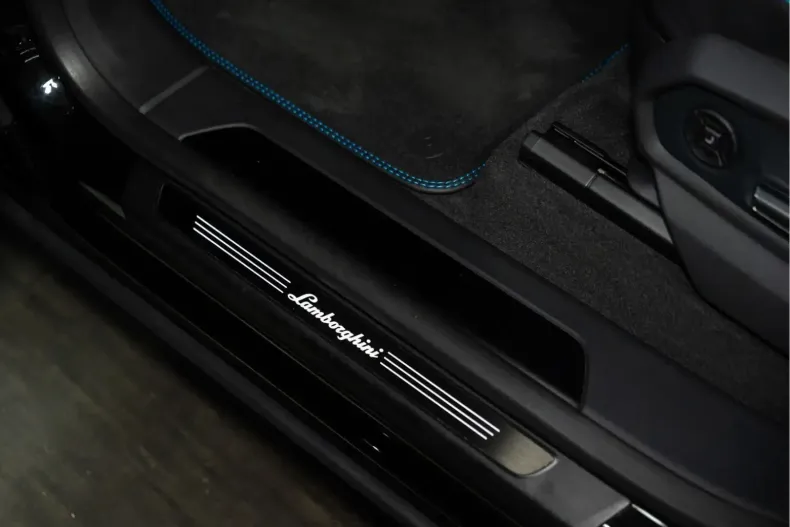 Lamborghini Urus din 2023 cu 15.250 km - oferta LAM108758 - foto 23