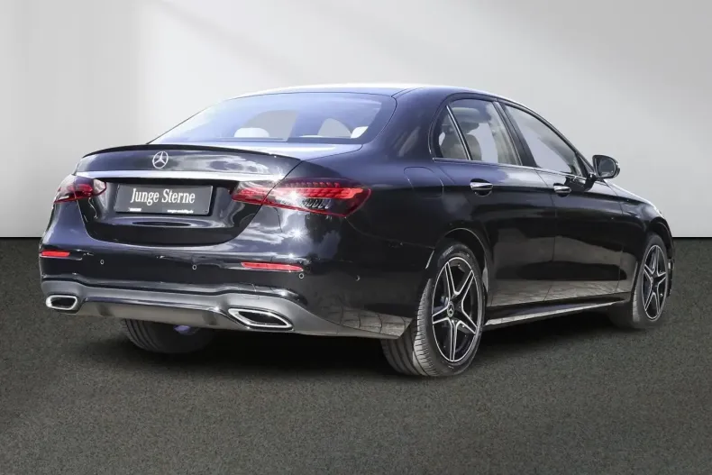 Mercedes-Benz E 300 din 2022 cu 60.649 km - oferta MER108759 - foto 3