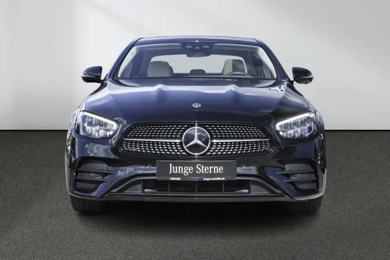 Mercedes-Benz E 300 din 2022 cu 60.649 km - oferta MER108759 - foto 4