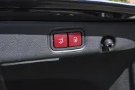 Mercedes-Benz E 300 din 2022 cu 60.649 km - oferta MER108759 - foto 13