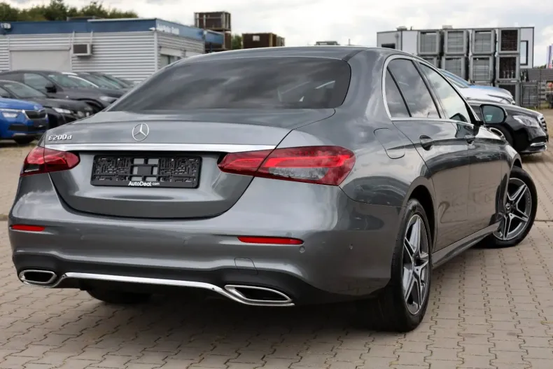 Mercedes-Benz E 200 din 2023 cu 65.767 km - oferta MER108765 - foto 5