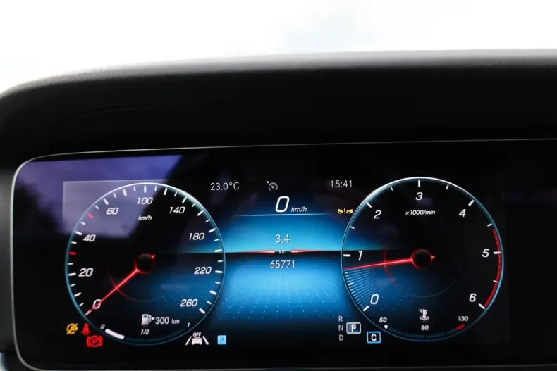 Mercedes-Benz E 200 din 2023 cu 65.767 km - oferta MER108765 - foto 15