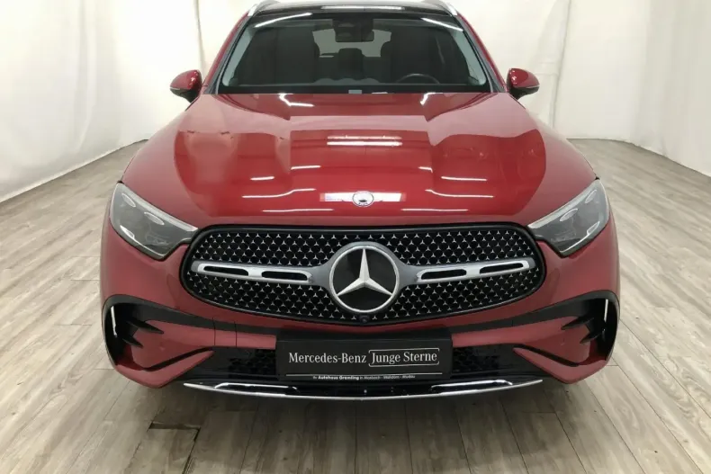 Mercedes-Benz GLC 200 din 2023 cu 13.200 km - oferta MER108769 - foto 4