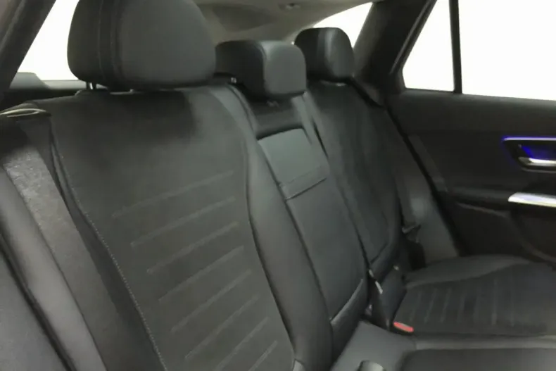 Mercedes-Benz GLC 200 din 2023 cu 13.200 km - oferta MER108769 - foto 17