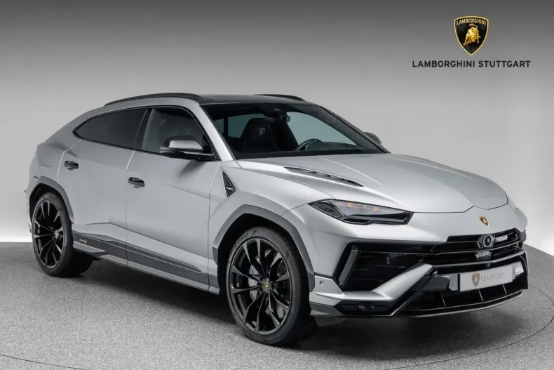 Lamborghini Urus din 2023 cu 10.200 km - oferta LAM108770 - foto 1