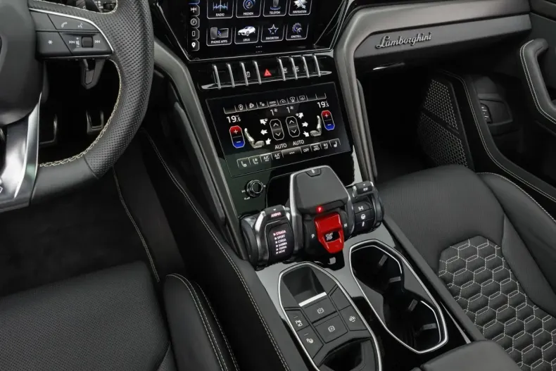 Lamborghini Urus din 2023 cu 10.200 km - oferta LAM108770 - foto 16