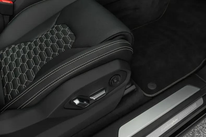 Lamborghini Urus din 2023 cu 10.200 km - oferta LAM108770 - foto 22