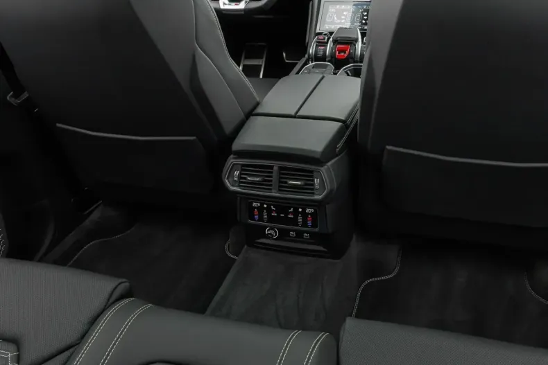 Lamborghini Urus din 2023 cu 10.200 km - oferta LAM108770 - foto 24