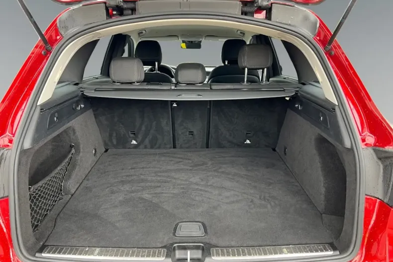 Mercedes-Benz GLC 220 din 2021 cu 70.400 km - oferta MER108785 - foto 17