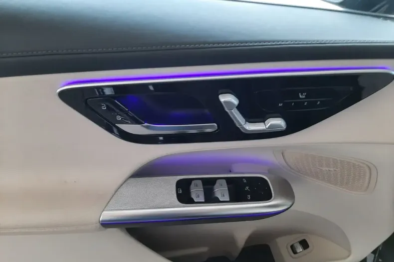 Mercedes-Benz GLC 220 din 2024 cu 35.002 km - oferta MER108789 - foto 6