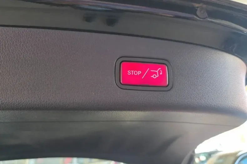 Mercedes-Benz GLC 300 din 2024 cu 27.000 km - oferta MER108790 - foto 10