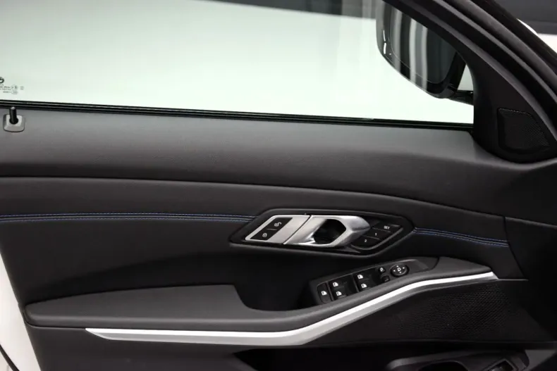 BMW 320 din 2023 cu 22.000 km - oferta BMW108800 - foto 10