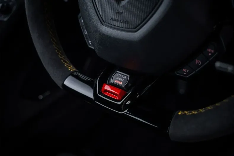 Lamborghini Huracán din 2024 cu 7.210 km - oferta LAM108820 - foto 30