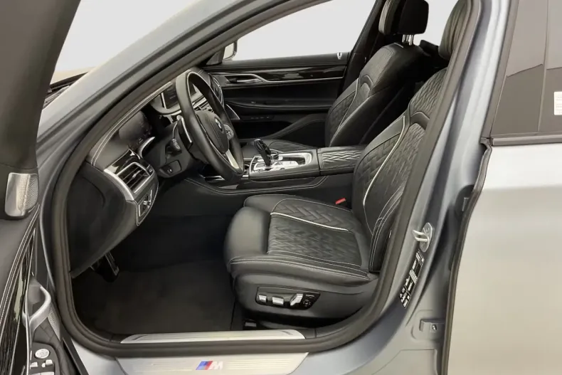 BMW 750 din 2022 cu 50.900 km - oferta BMW108828 - foto 16