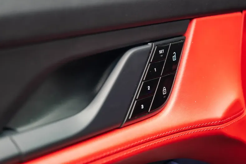 Porsche Taycan din 2021 cu 53.148 km - oferta POR108837 - foto 18