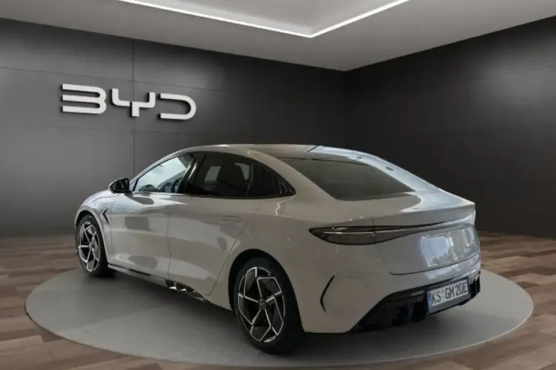 BYD SEAL din 2024 cu 24.999 km - oferta BYD108843 - foto 4