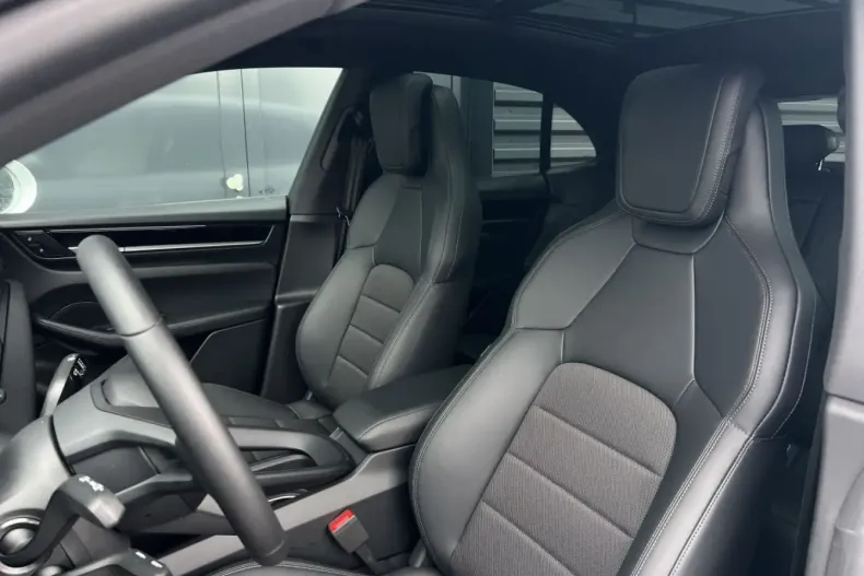 Porsche Macan din 2024 cu 15.900 km - oferta POR108869 - foto 17