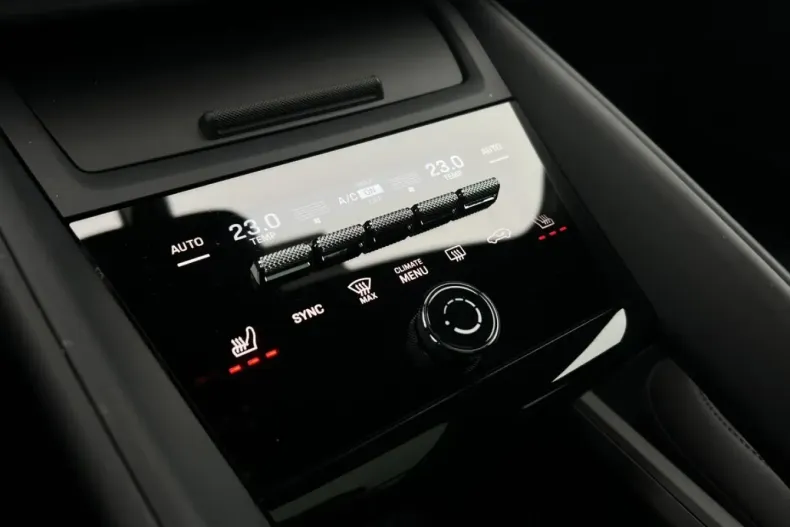 Porsche Macan din 2024 cu 15.900 km - oferta POR108869 - foto 25