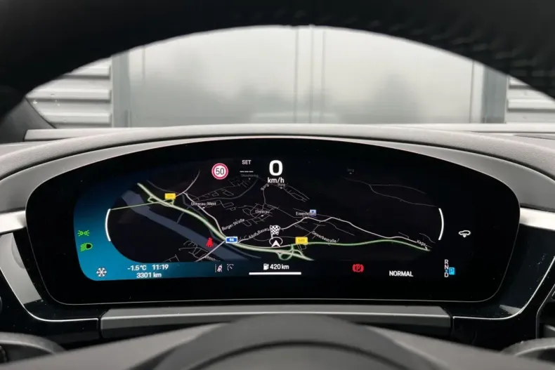 Porsche Macan din 2024 cu 15.900 km - oferta POR108869 - foto 27