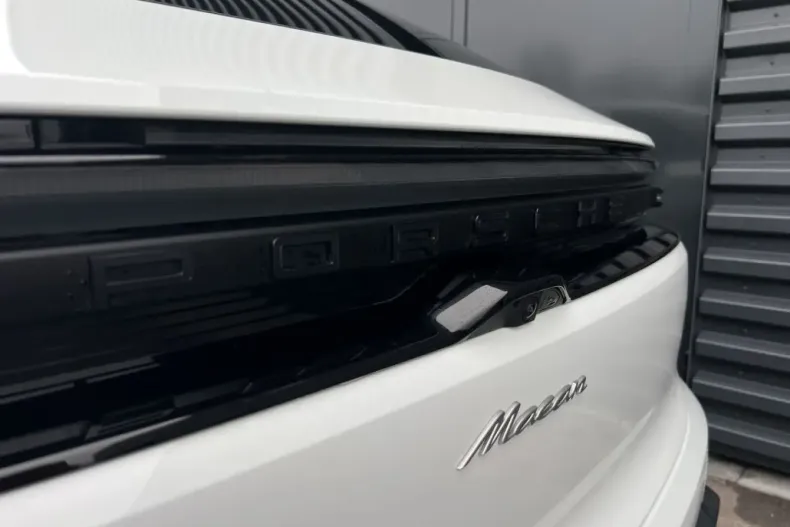 Porsche Macan din 2024 cu 15.900 km - oferta POR108869 - foto 30