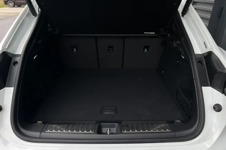 Porsche Macan din 2024 cu 15.900 km - oferta POR108869 - foto 31