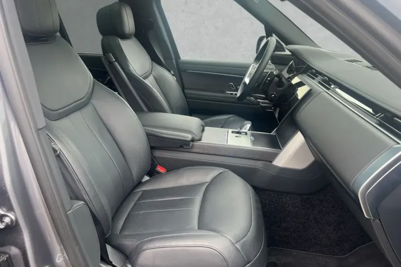 Land Rover Range Rover din 2024 cu 18.839 km - oferta LAN108871 - foto 3