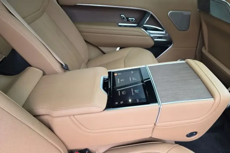 Land Rover Range Rover din 2024 cu 39.000 km - oferta LAN108872 - foto 21