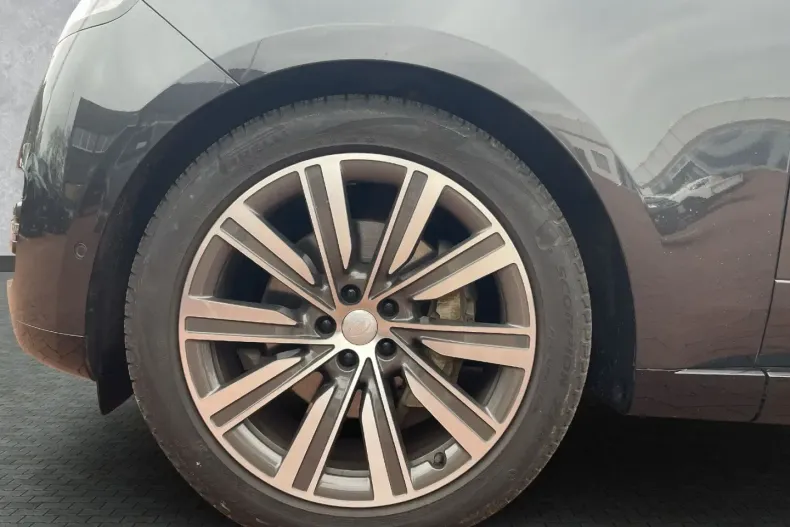 Land Rover Range Rover din 2023 cu 49.363 km - oferta LAN108873 - foto 9