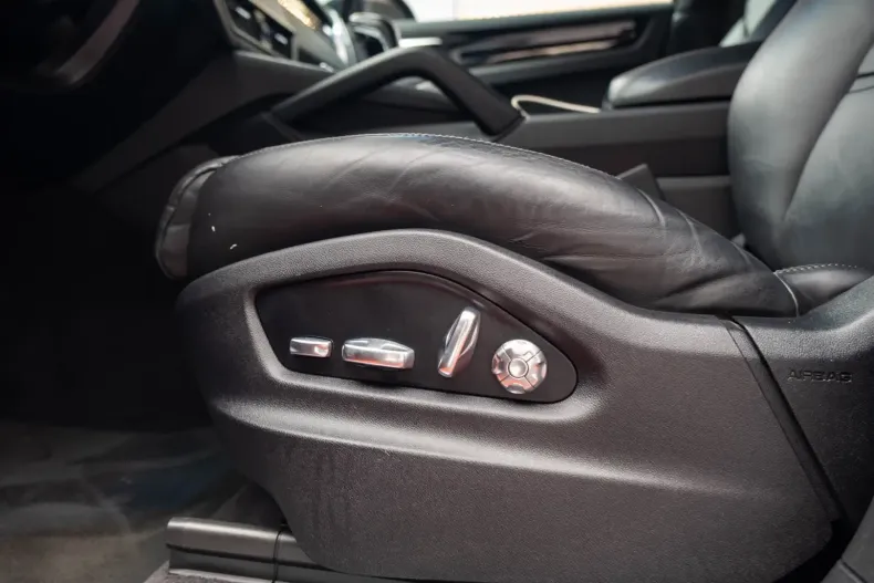 Porsche Cayenne din 2020 cu 95.000 km - oferta POR108881 - foto 17