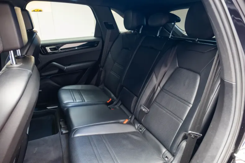 Porsche Cayenne din 2020 cu 95.000 km - oferta POR108881 - foto 26