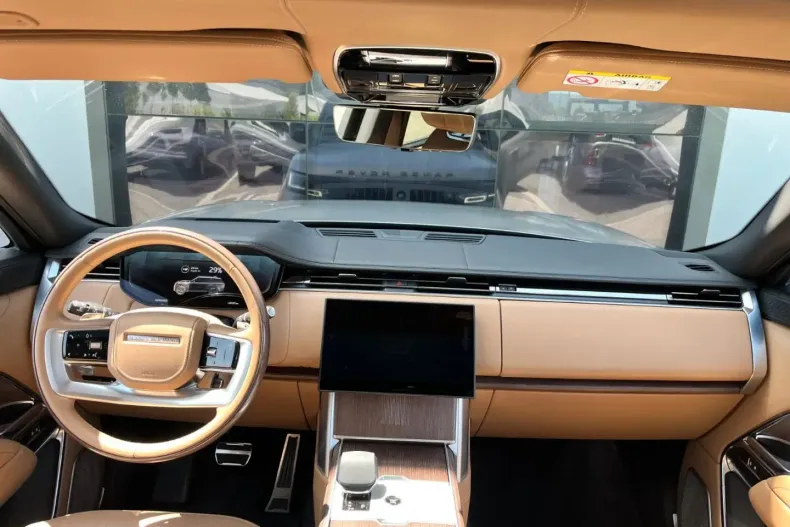 Land Rover Range Rover din 2024 cu 28.200 km - oferta LAN108883 - foto 9