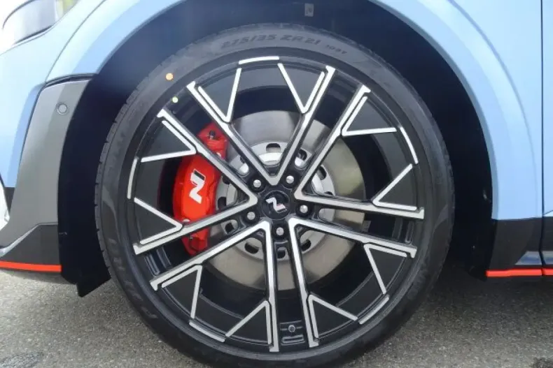 Hyundai IONIQ 5 din 2024 cu 8.500 km - oferta HYU108890 - foto 6