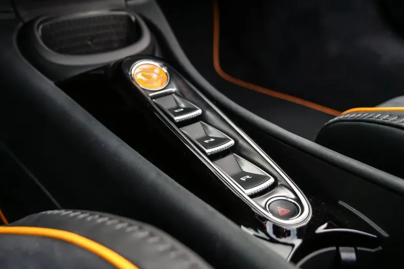 McLaren Artura din 2024 cu 4.850 km - oferta MCL108894 - foto 21