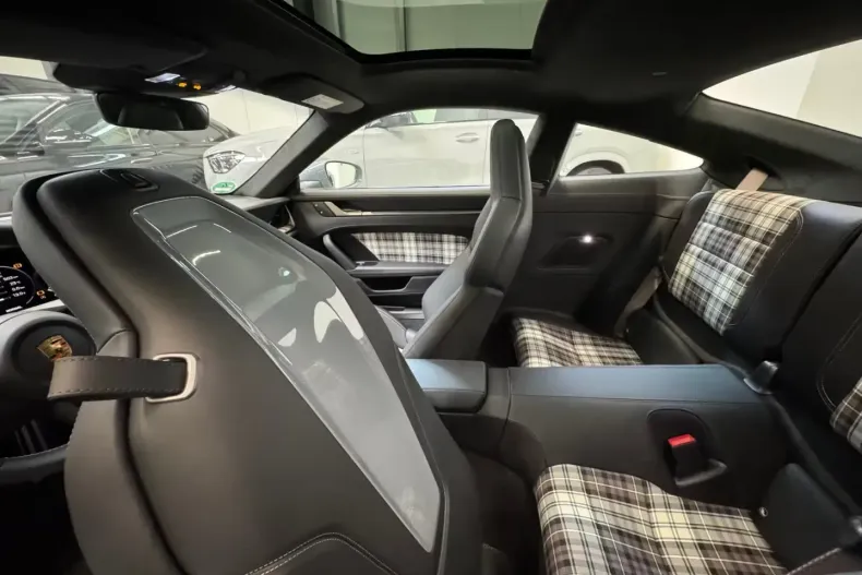 Porsche 992 din 2025 cu 10 km - oferta POR108897 - foto 7