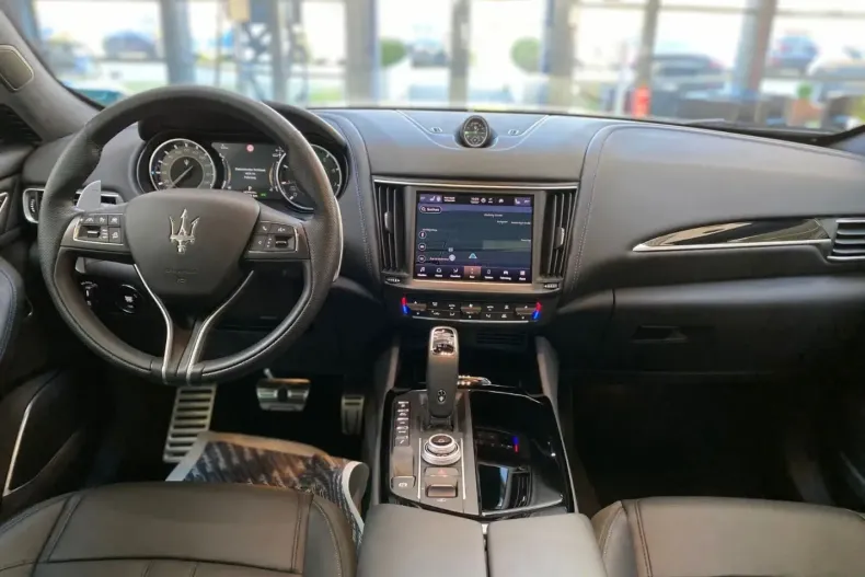 Maserati Levante din 2022 cu 16.990 km - oferta MAS108899 - foto 12