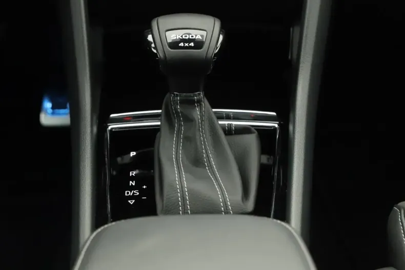 Skoda Kodiaq din 2023 cu 29.885 km - oferta SKO108901 - foto 9