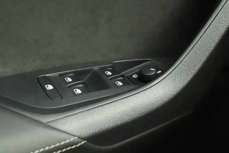 Skoda Kodiaq din 2023 cu 29.885 km - oferta SKO108901 - foto 21