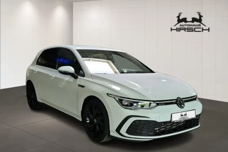 Volkswagen Golf din 2024 cu 6.200 km - oferta VOL108904 - foto 2