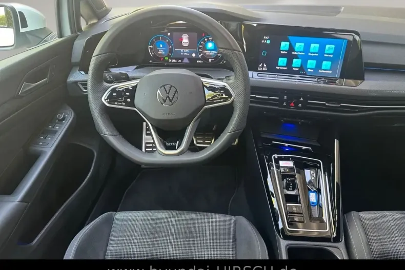 Volkswagen Golf din 2024 cu 6.200 km - oferta VOL108904 - foto 8