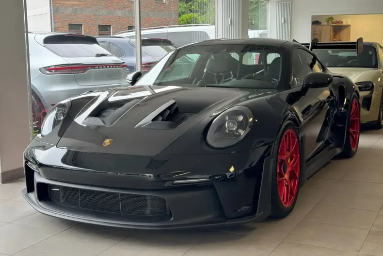 Porsche 992 din 2024 cu 1.995 km - oferta POR108920 - foto 1