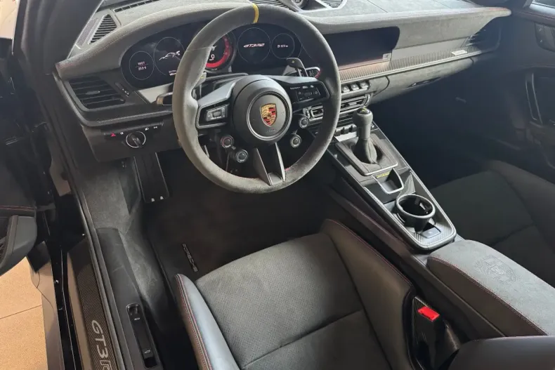 Porsche 992 din 2024 cu 1.995 km - oferta POR108920 - foto 9