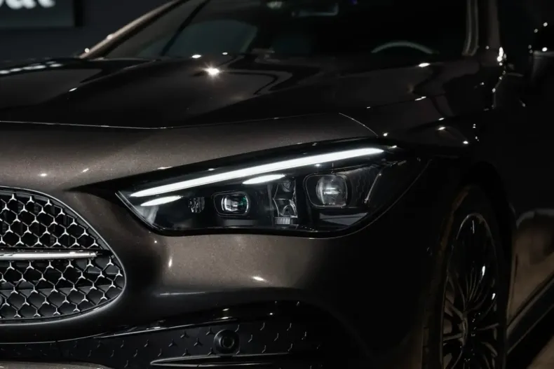 Mercedes-Benz CLE 450 din 2024 cu 6.400 km - oferta MER108921 - foto 4