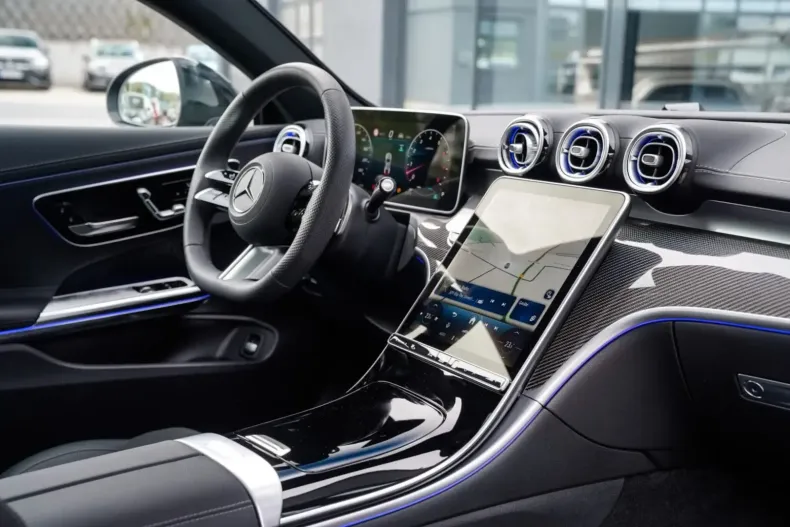 Mercedes-Benz CLE 450 din 2024 cu 6.400 km - oferta MER108921 - foto 18