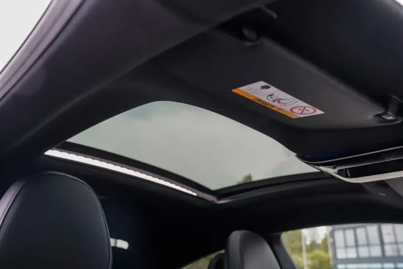 Mercedes-Benz CLE 450 din 2024 cu 6.400 km - oferta MER108921 - foto 21